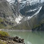 Near Lift & Glacier