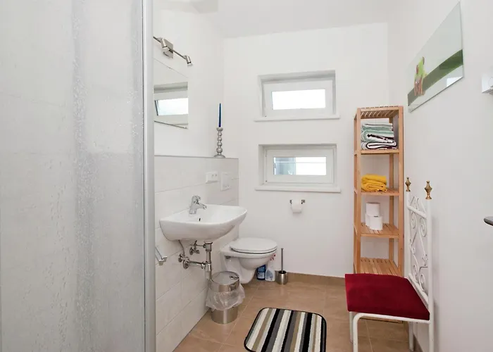 Near Lift & Glacier Daire *